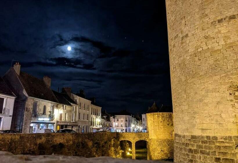 Люкс Вид на Город, Chambre D Hôte Du Château