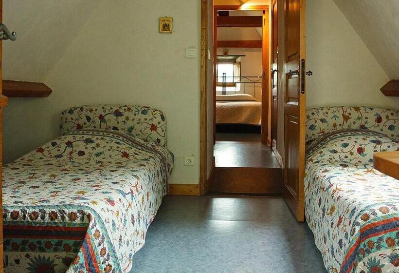 Четырехместный Номер Стандарт, Chambre D'hôtes La Rossillonie