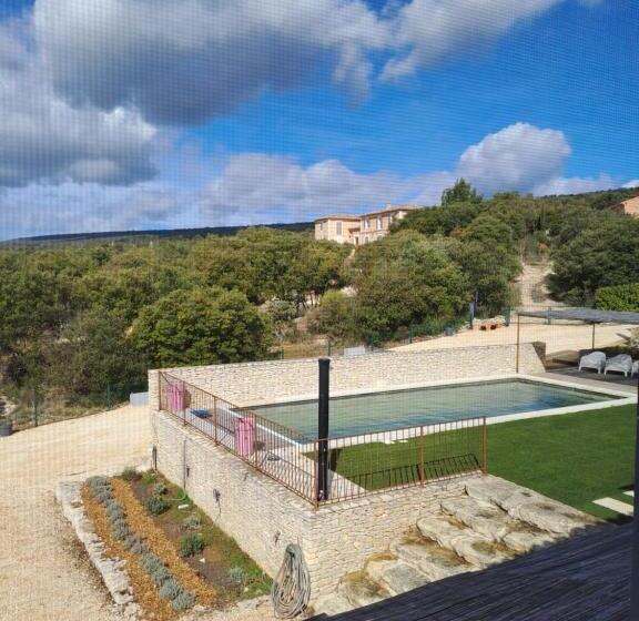 בית, 2 חדרי שינה, Les Grenadiers De Saint Sat