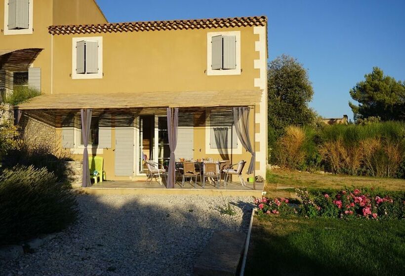 Дом 1 Спальня, Les Grenadiers De Saint Sat