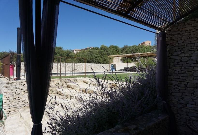 Дом 1 Спальня, Les Grenadiers De Saint Sat