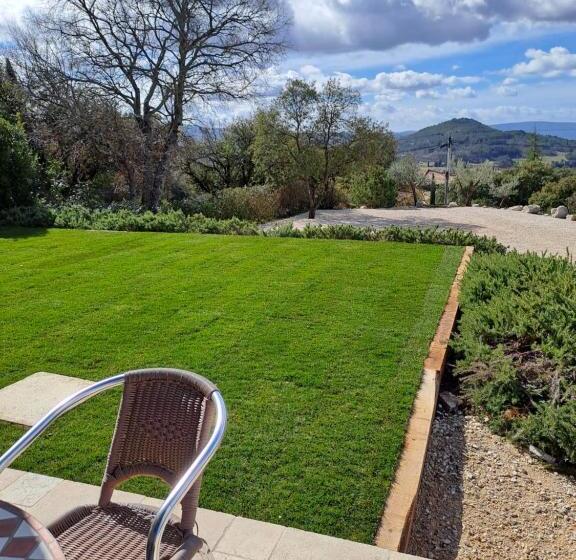 Дом 2 Спальни, Les Grenadiers De Saint Sat