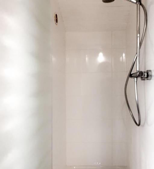 منزل غرفة نوم واحدة, D'un Jour à L'autre