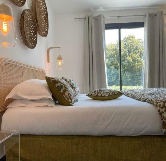 Номер Стандарт Вид на Сад, L Albitru