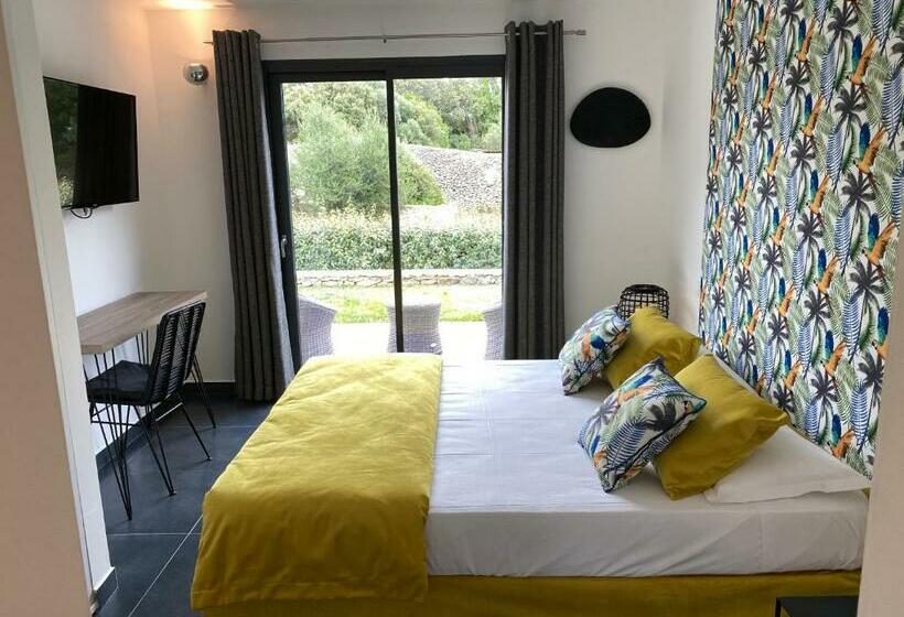 Номер Стандарт Вид на Сад, L Albitru