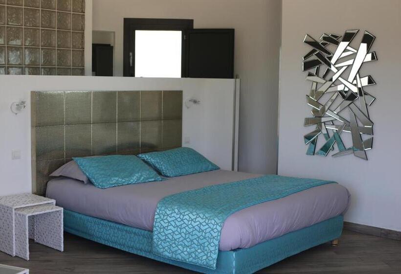 Номер Superior Вид на Сад, L Albitru