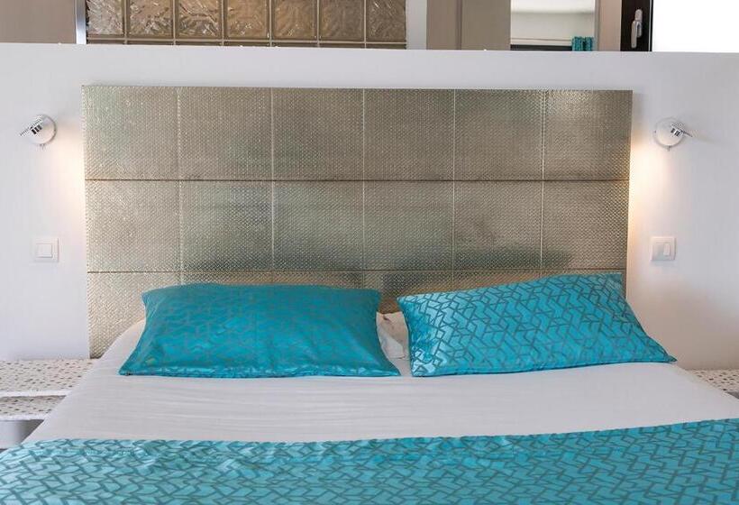 Номер Superior Вид на Сад, L Albitru