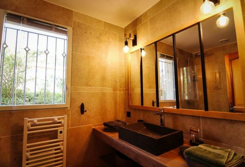 Номер Superior, La Demeure Insoupconnée