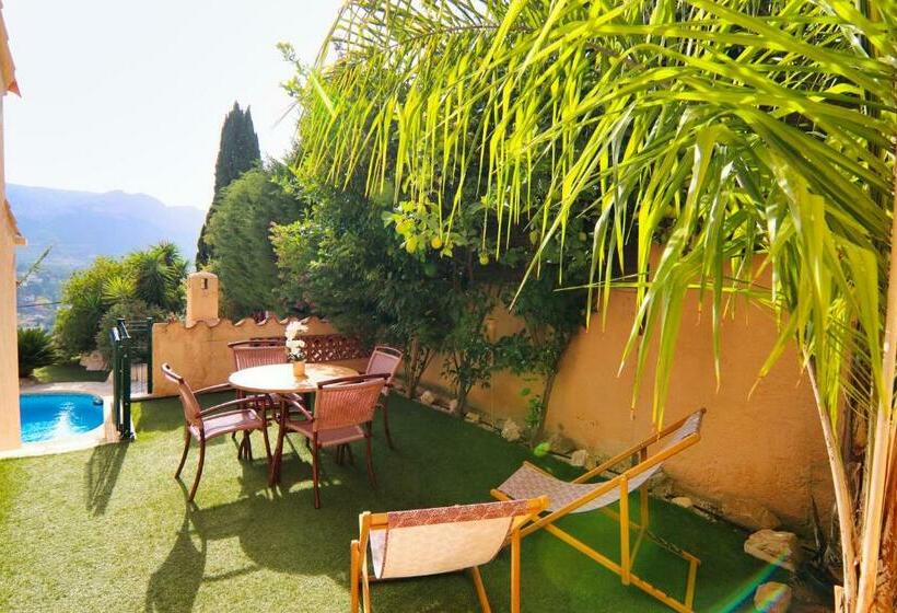 Номер Superior, La Demeure Insoupconnée