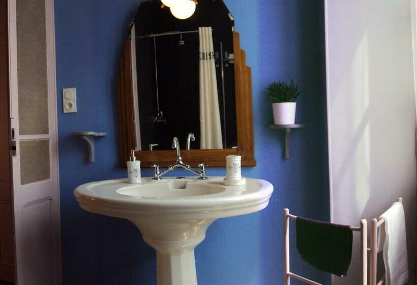 ファミリールーム, Les Chambres Des Dames