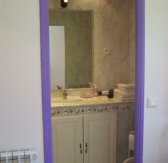 标准间带山景, Les Cigales