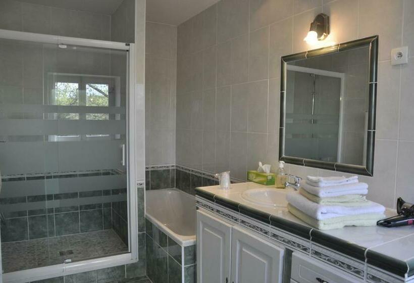 标准间, Les Cigales