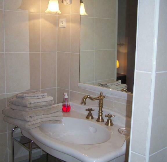 标准间, Les Cigales