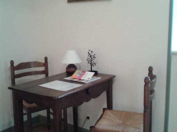 חדר סטנדרט, Les Cigales