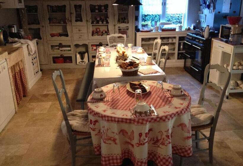 غرفة قياسية ثلاثية مطلة علي الحديقة, Mas De Peycavier