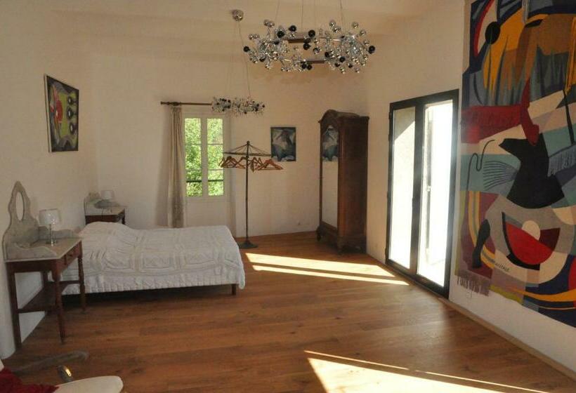 חדר דלוקס לשלושה, Pavillon De Beauregard