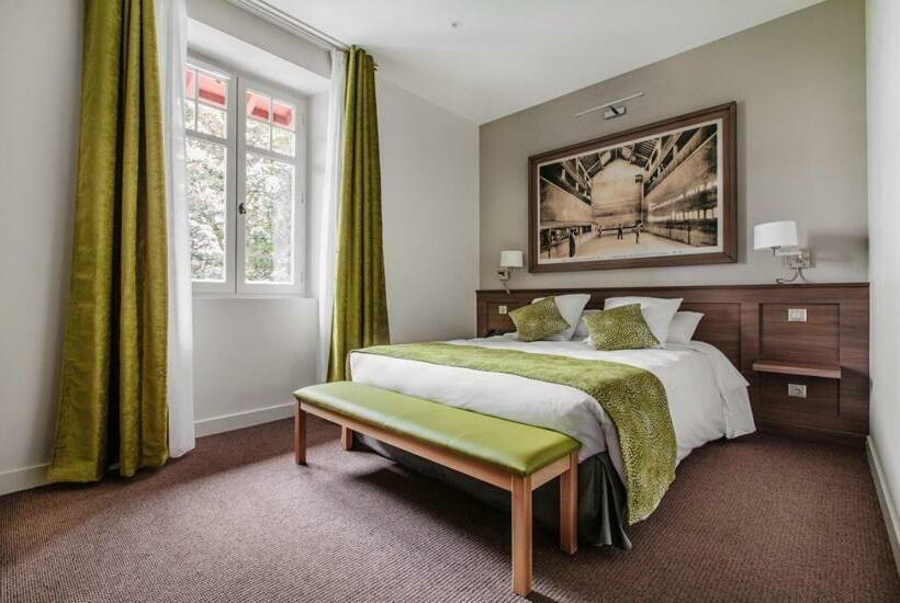 غرفة قياسية, Café Du Trinquet