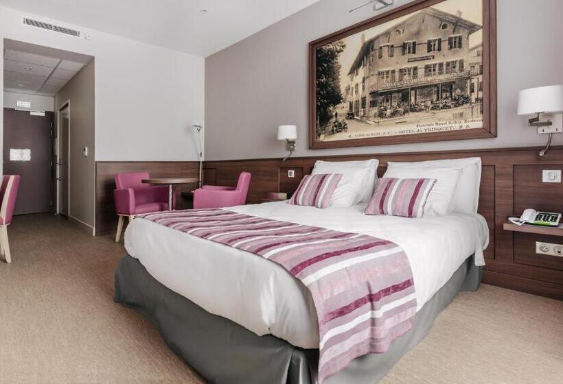 غرفة قياسية لذوى الاحتياجات الخاصة, Café Du Trinquet