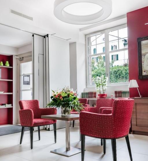 جناح, Café Du Trinquet