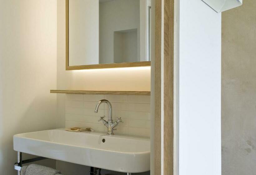 コンフォートルーム, Fontevraud L Ermitage