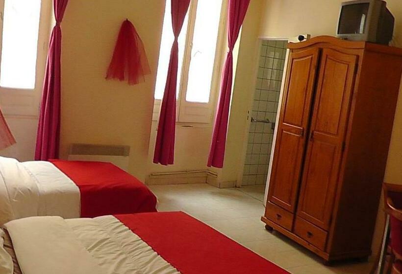 اتاق خانوادگی, Hôtel De La Renaissance