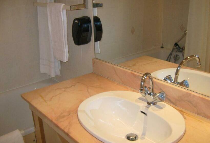 스탠다드 룸, Hôtel Le Lacuzon