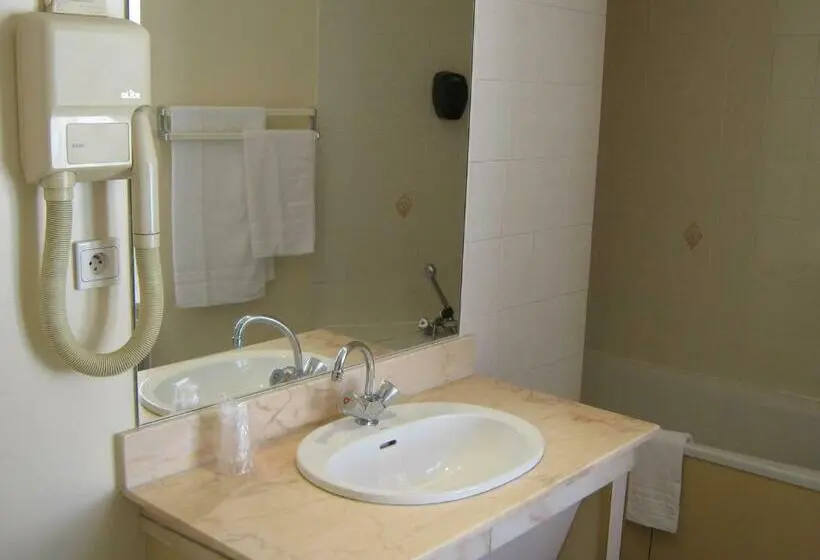 Standard-huone, Hôtel Le Lacuzon