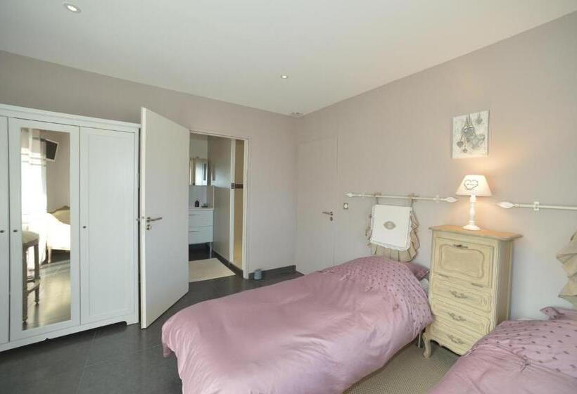 Номер Стандарт с Террасой, Villa Louancelie B&b