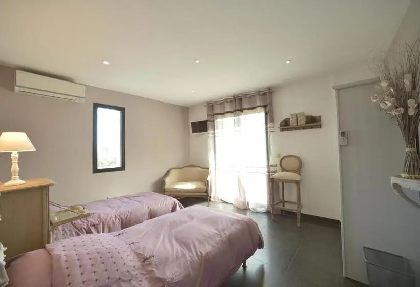 Standard-huone Terassi, Villa Louancelie B&b