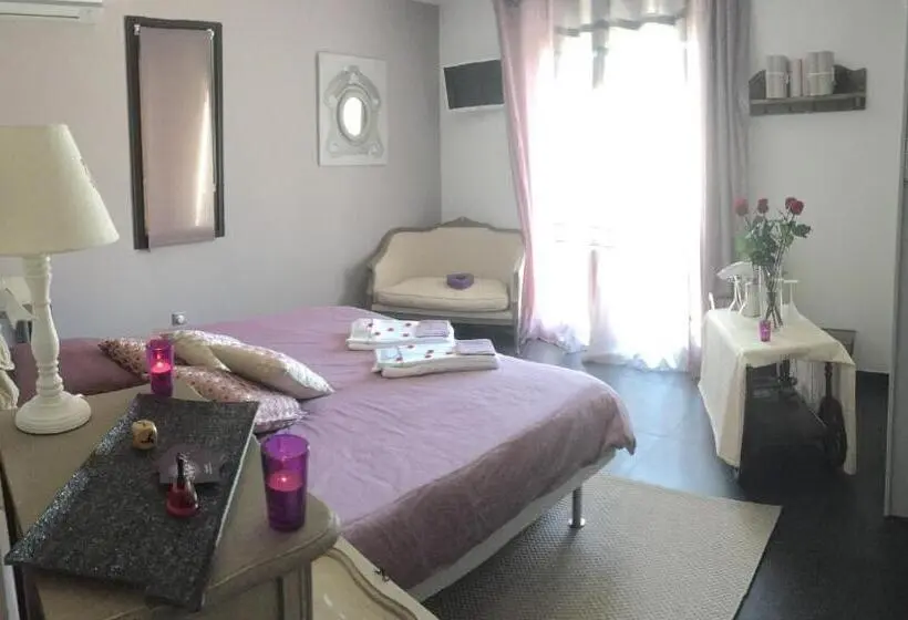 Standard-huone Terassi, Villa Louancelie B&b