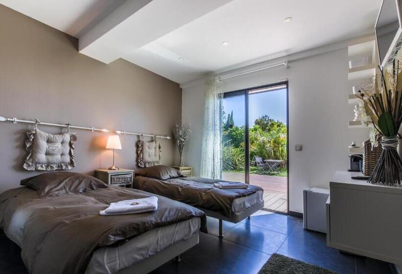 سوییت خانوادگی, Villa Louancelie B&b