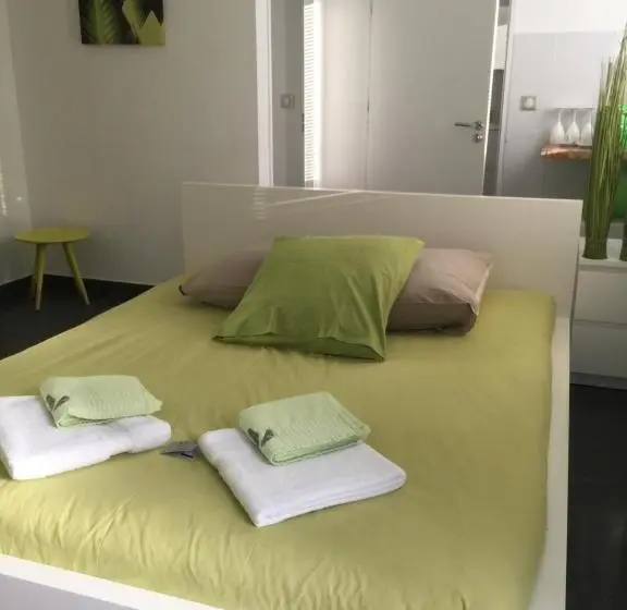 Superior-huone, Villa Louancelie B&b