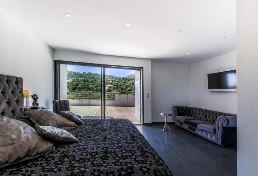 Люкс Deluxe Вид на Море, Villa Louancelie B&b