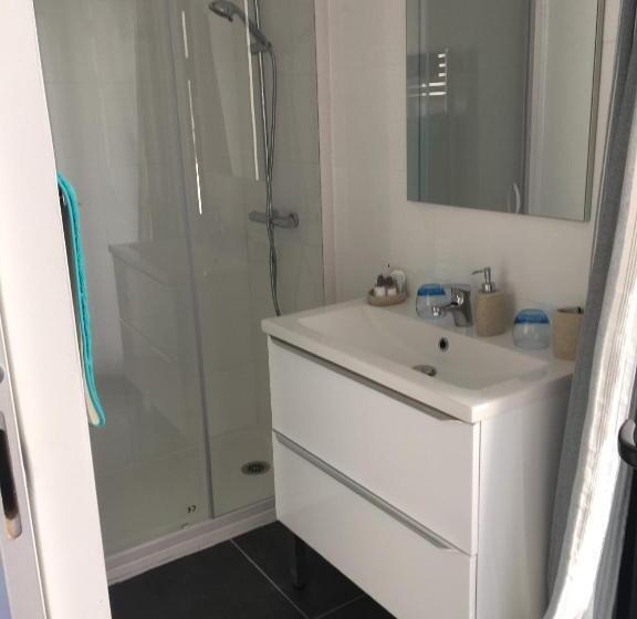 Номер Deluxe Вид на Море с Балконом, Villa Louancelie B&b