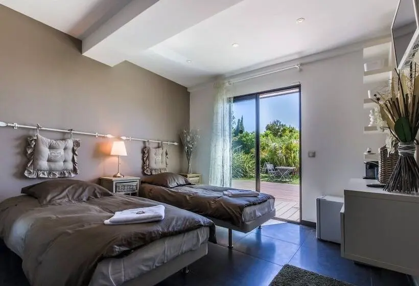 Perhesviitti, Villa Louancelie B&b