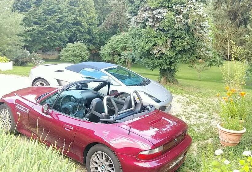 غرفة قياسية, A La Grenouille Du Jura