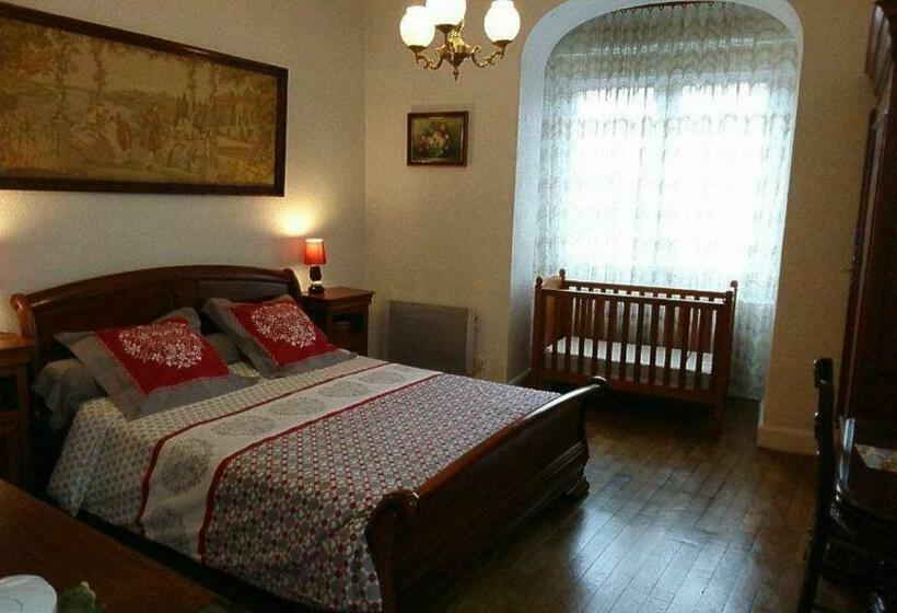 غرفة قياسية, A La Grenouille Du Jura