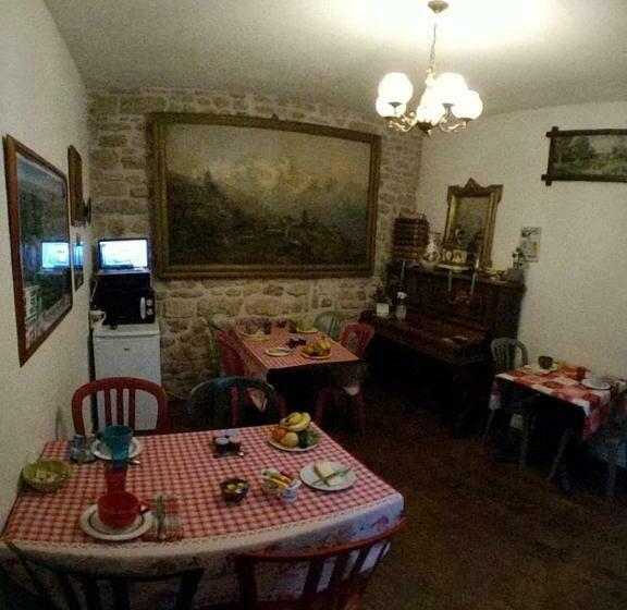 غرفة قياسية, A La Grenouille Du Jura