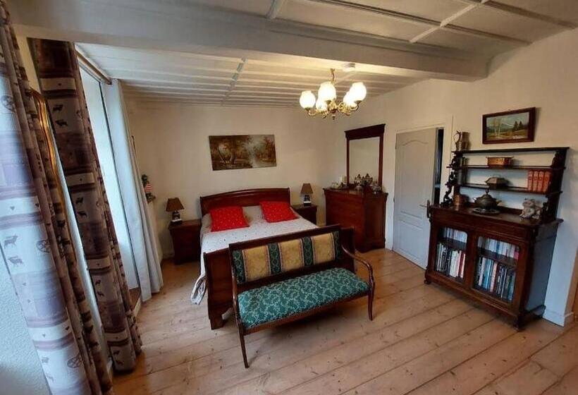 غرفة قياسية رباعية, A La Grenouille Du Jura