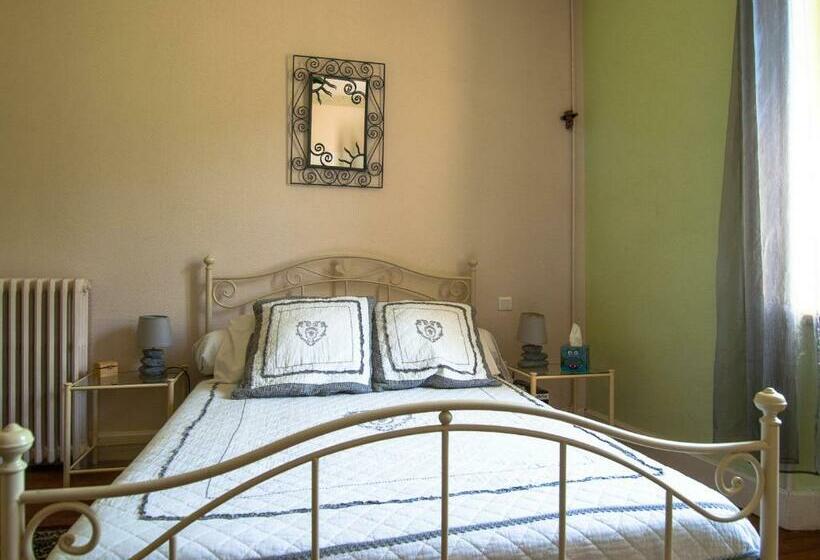 Номер Стандарт, Au Petit Verger