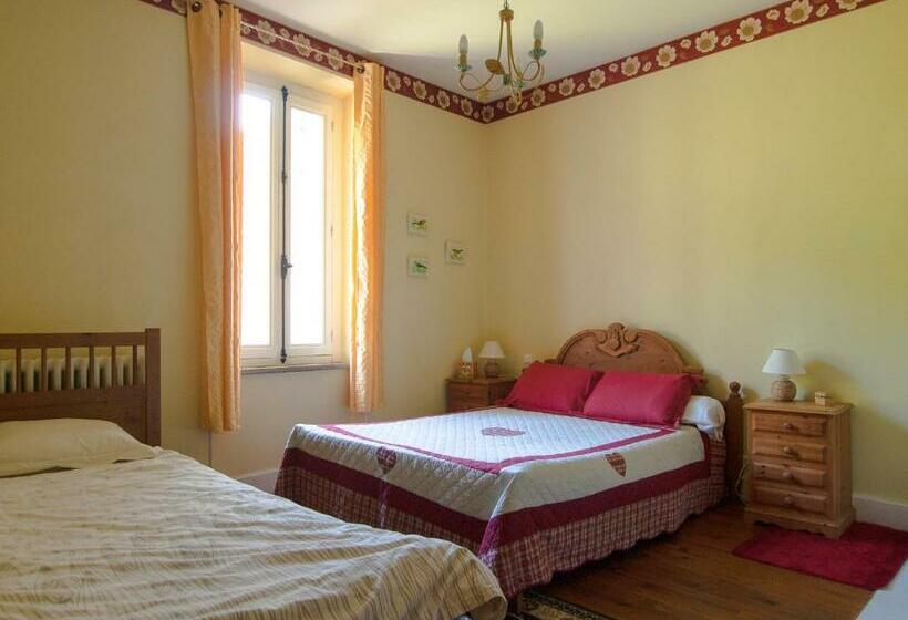 Quarto Triplo Estandar, Au Petit Verger