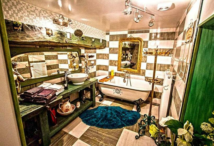 Номер Стандарт, Aux Logis De La Solre