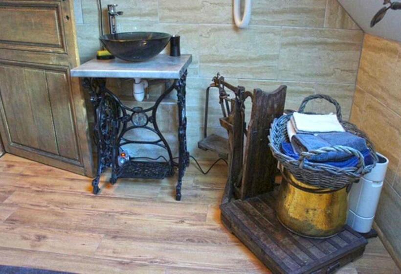 סוויטה קלאסית, Aux Logis De La Solre