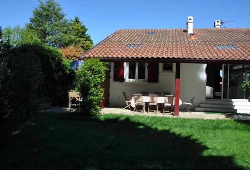 جناح غرفتين نوم, Chez Phil Et Dom