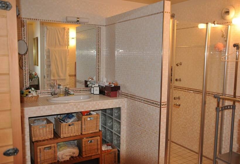 جناح غرفتين نوم, Chez Phil Et Dom