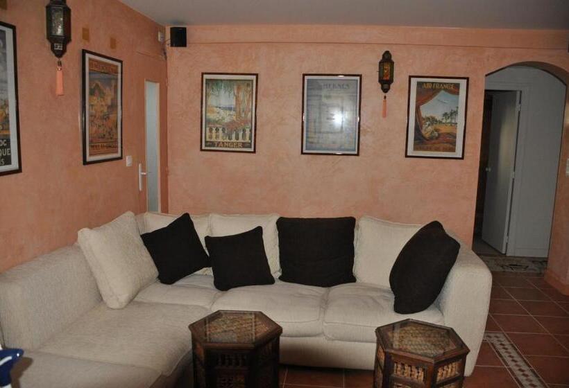 جناح غرفتين نوم, Chez Phil Et Dom