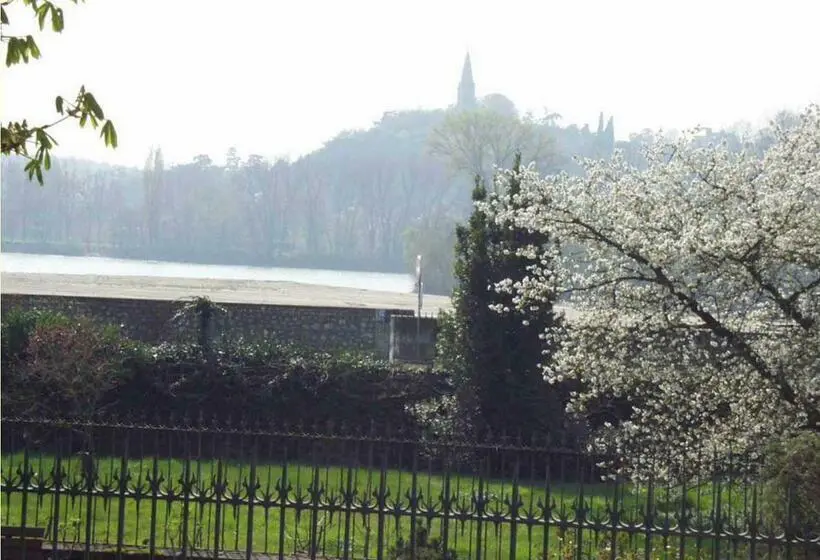 コンフォートルーム, Domaine De L'oie Rouge