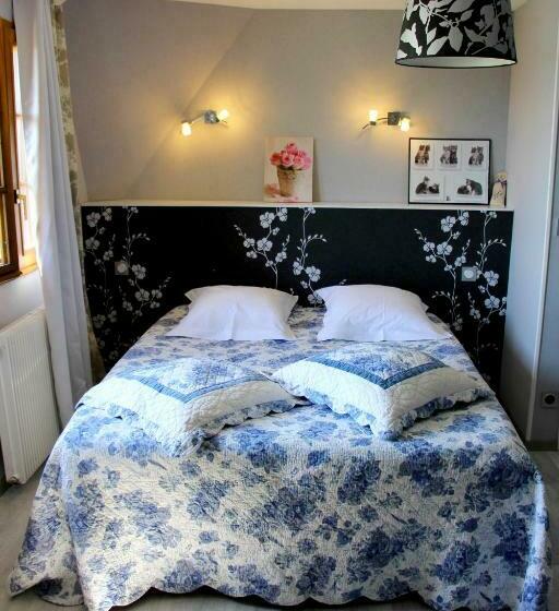 غرفة قياسية, En Bord De Seine