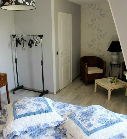 غرفة قياسية, En Bord De Seine