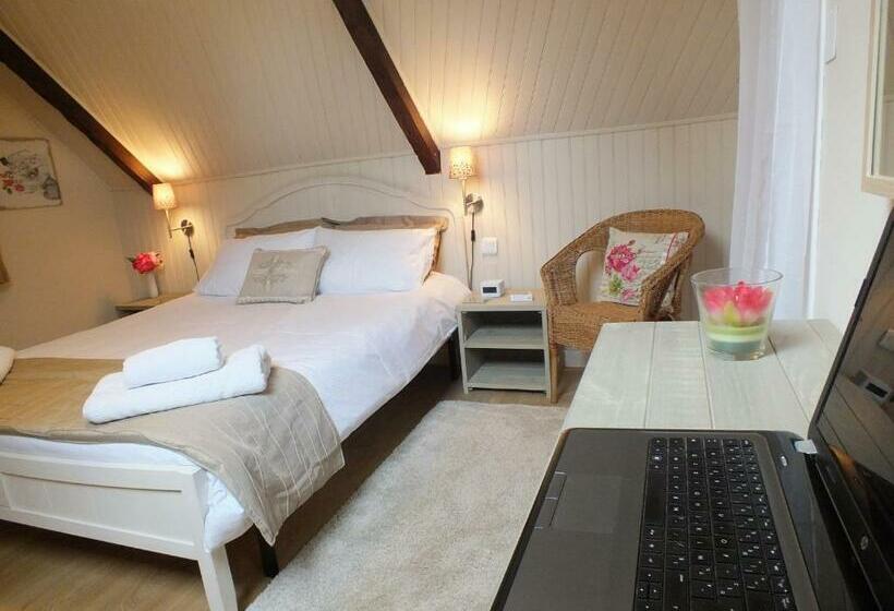 Номер Стандарт, Gites De Lenvos